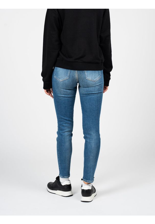 Guess Jeansy "Skinny" | W1YA28 D46AC | Kobieta | Niebieski. Okazja: na co dzień. Stan: podwyższony. Kolor: niebieski. Styl: klasyczny, casual