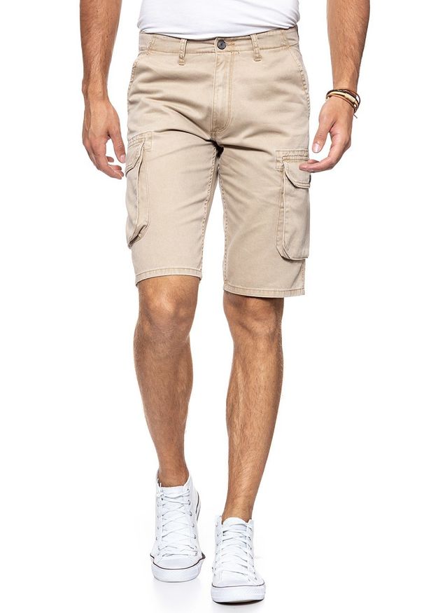 Wrangler - SPODENKI MĘSKIE WRANGLER CARGO SHORT CORNSTALK W15DKC335 112126788. Materiał: bawełna