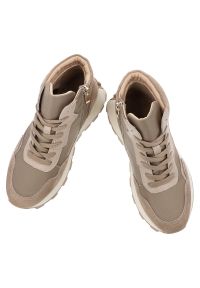 Beżowe Botki Filippo Ocieplane Obuwie Damskie. Okazja: na co dzień. Kolor: beżowy. Materiał: futro, materiał. Szerokość cholewki: normalna. Styl: casual, sportowy #6