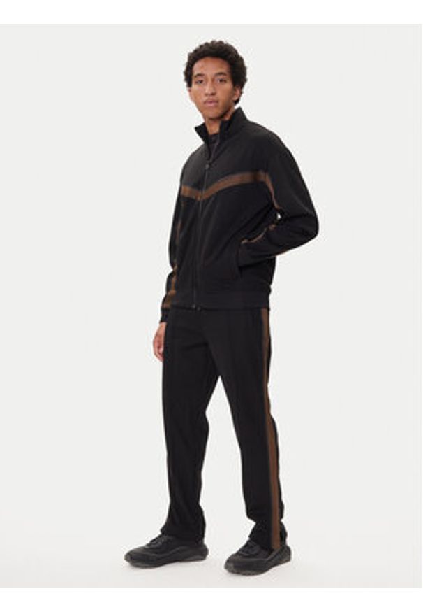 Hugo - HUGO Spodnie dresowe Derwent 50542819 Czarny Regular Fit. Kolor: czarny. Materiał: syntetyk