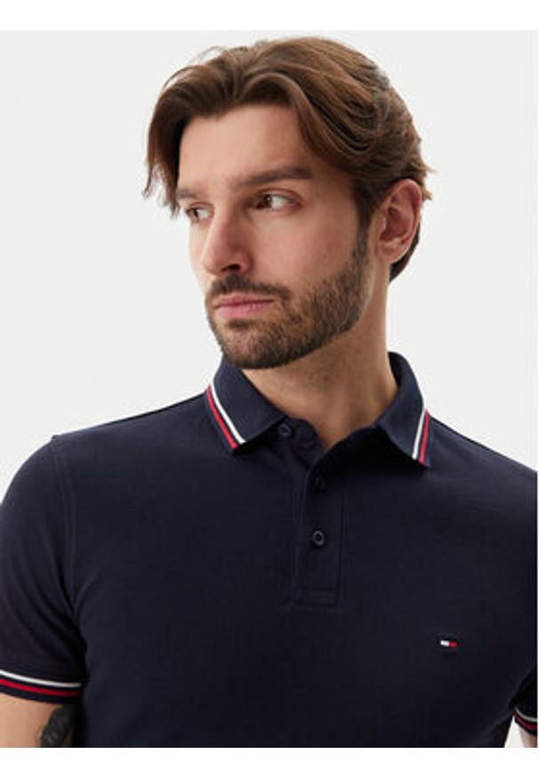 TOMMY HILFIGER - Tommy Hilfiger Polo Tipped MW0MW37346 Granatowy Slim Fit. Typ kołnierza: polo. Kolor: niebieski. Materiał: bawełna