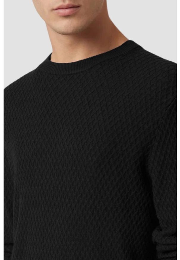Guess - GUESS Czarny sweter męski Davin Cn Ls, Rozmiar XXL. Kolor: czarny. Materiał: bawełna. Długość rękawa: długi rękaw. Długość: długie. Wzór: bez wzorów. Styl: elegancki, klasyczny