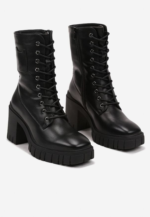 Born2be - Czarne Botki na Obcasie i Platformie w Stylu Workerów Terivira. Okazja: na co dzień. Zapięcie: sznurówki. Kolor: czarny. Materiał: jeans, skóra. Obcas: na obcasie. Styl: elegancki, casual. Wysokość obcasa: średni