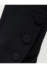 OFF-WHITE - Czarne spodnie z guzikami. Kolor: czarny. Materiał: materiał. Wzór: aplikacja #6