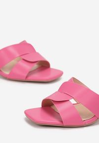 Renee - Fuksjowe Klapki na Słupku z Dwoma Przeplecionymi Paskami Felisia. Nosek buta: otwarty. Kolor: różowy. Sezon: lato. Obcas: na słupku. Wysokość obcasa: średni #5