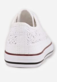 Renee - Białe Trampki Hyrmehe. Nosek buta: okrągły. Kolor: biały. Materiał: materiał, guma, koronka. Szerokość cholewki: normalna. Wzór: ażurowy #4