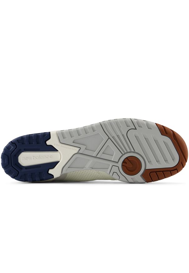 Buty męskie New Balance BB550ESG – beżowe. Okazja: na co dzień. Kolor: beżowy. Materiał: skóra. Szerokość cholewki: normalna