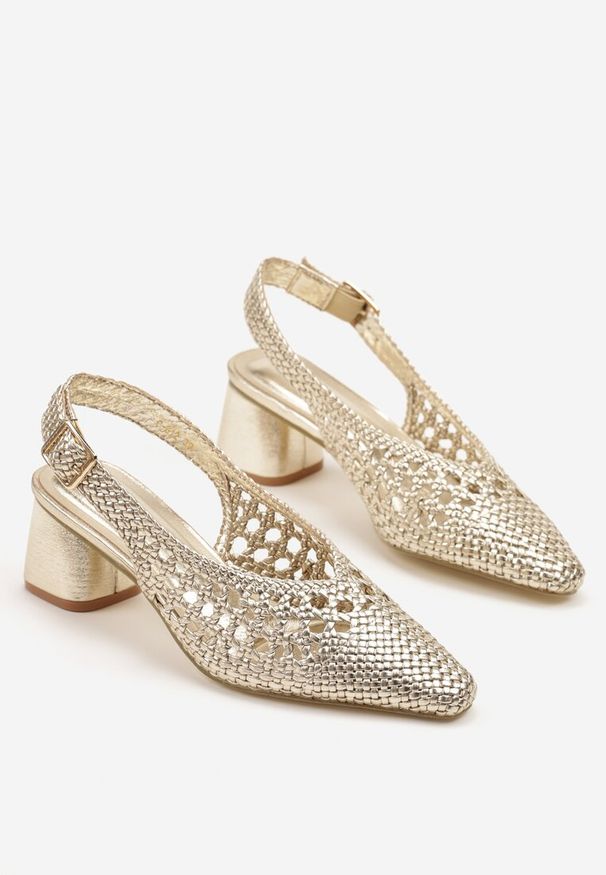 Renee - Złote Sandały na Słupku Slingback Ozdobione Plecioną Cholewką Linaiana. Okazja: na imprezę, na spotkanie biznesowe. Zapięcie: sprzączka. Kolor: złoty. Wzór: aplikacja. Sezon: lato. Obcas: na słupku. Styl: elegancki, biznesowy, klasyczny