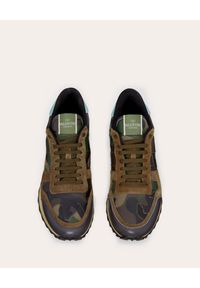 VALENTINO - Sneakersy Rockrunner Camouflage. Kolor: brązowy. Materiał: guma, zamsz. Wzór: moro #4