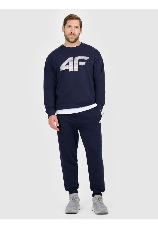 4f - 4F Spodnie dresowe joggery męskie - granatowe M. Kolor: niebieski. Materiał: dresówka. Sport: turystyka piesza, fitness