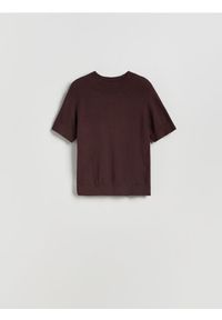 Reserved - Gładki sweter - brązowy. Kolor: brązowy. Materiał: wiskoza, dzianina. Wzór: gładki