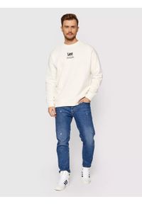 Lee - LEE LOGO LOOSE CREW MĘSKA BLUZA KLASYCZNA NADRUK ECRU L83TTJNQ. Wzór: nadruk. Styl: klasyczny #5