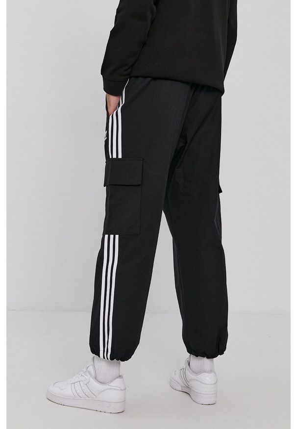 adidas Originals - Spodnie. Kolor: czarny. Materiał: bawełna
