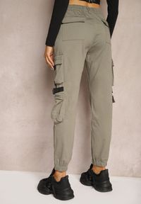Renee - Ciemnozielone Spodnie Joggery z Kieszeniami Cargo z Elastycznej Bawełny Irisane. Okazja: na co dzień. Kolor: zielony. Materiał: bawełna. Styl: casual, elegancki #4