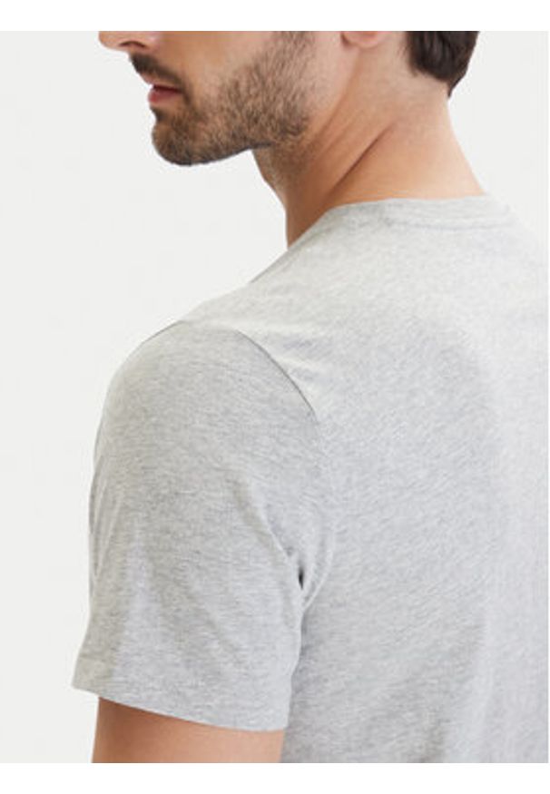 Polo Ralph Lauren T-Shirt 714844756008 Szary Regular Fit. Typ kołnierza: polo. Kolor: szary. Materiał: bawełna