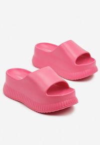 Born2be - Fuksjowe Piankowe Klapki na Grubej Podeszwie z Tłoczeniami Hasalla. Okazja: na spacer. Kolor: różowy. Materiał: jeans. Sezon: lato #5
