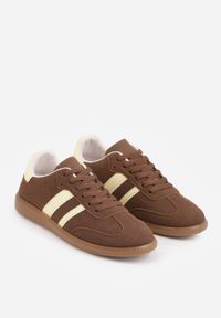 Born2be - Brązowo-Żółte Płaskie Sneakersy Ozdobione Paskami Glaria. Okazja: na co dzień. Zapięcie: pasek. Kolor: brązowy. Materiał: jeans. Wzór: aplikacja #6