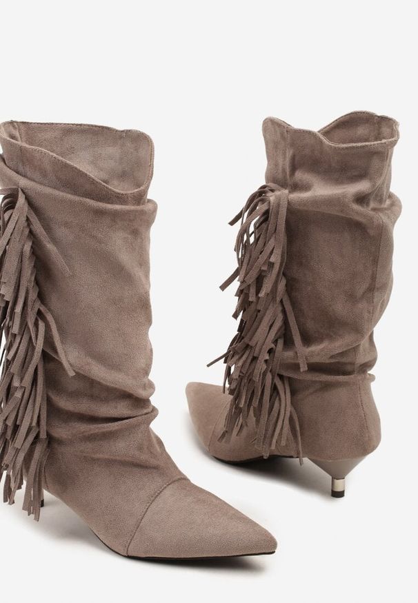 Born2be - Beżowe Botki na Obcasie Typu Kaczuszka z Marszczeniem i Frędzlami Latireia. Okazja: na co dzień. Kolor: beżowy. Materiał: jeans. Obcas: na obcasie. Styl: casual. Wysokość obcasa: średni