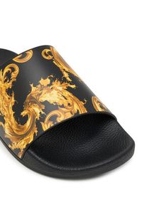 Versace Jeans Couture Klapki 80VA3SQ3 ZS365 G89 Czarny. Kolor: czarny. Materiał: syntetyk #6