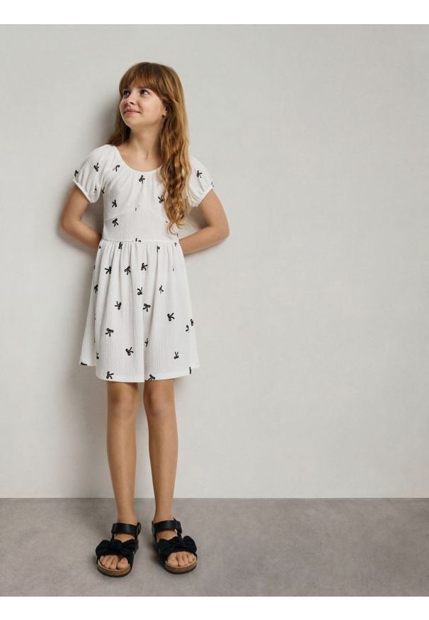 Reserved - Wzorzysta sukienka - złamana biel. Materiał: dzianina
