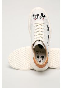 MOA Concept - Buty skórzane x Disney. Nosek buta: okrągły. Zapięcie: sznurówki. Kolor: biały. Materiał: skóra. Wzór: motyw z bajki. Obcas: na platformie #5