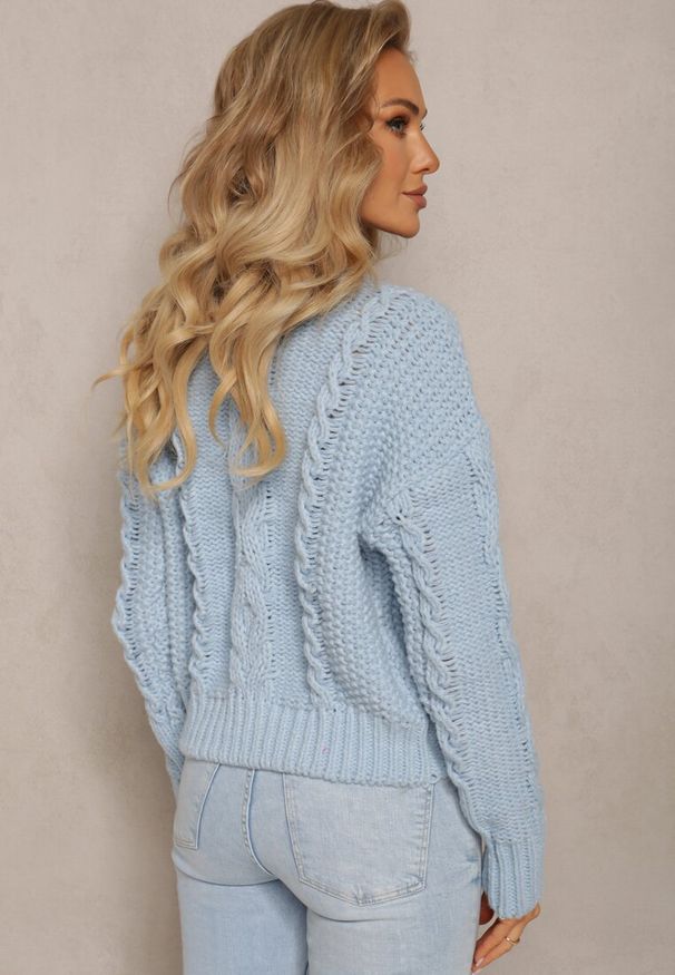 Renee - Niebieski Grubo Pleciony Sweter z Wełną i Bawełną Bavime. Okazja: na co dzień. Kolor: niebieski. Materiał: bawełna, wełna. Sezon: zima. Styl: elegancki, casual