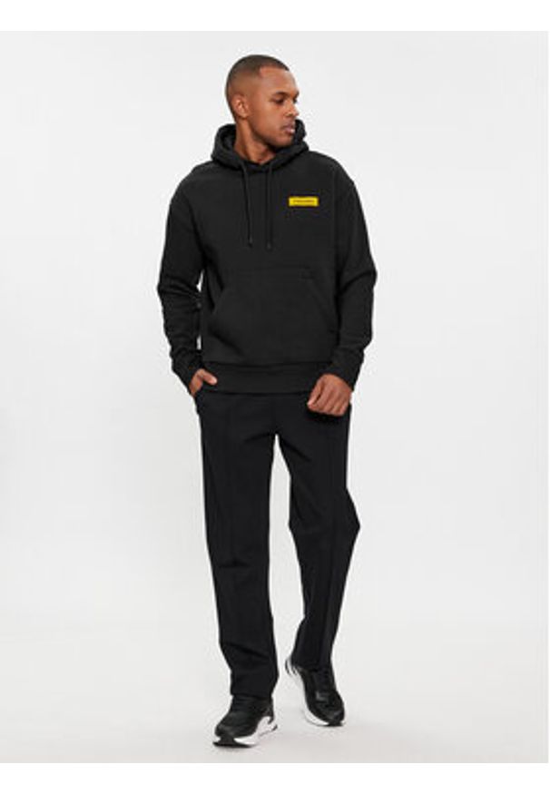 Calvin Klein Bluza Sense K10K112237 Czarny Regular Fit. Kolor: czarny. Materiał: bawełna