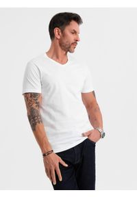Ombre Clothing - Klasyczna męska bawełniana koszulka z dekoltem w serek BASIC – biała V4 OM-TSBS-0237 - XXL. Typ kołnierza: dekolt w serek. Kolor: biały. Materiał: bawełna. Styl: klasyczny #7