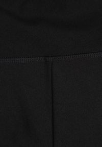 Born2be - Czarne Sportowe Spódnico-Szorty z Funkcjonalnymi Kieszonkami Natellea. Okazja: na spacer. Kolor: czarny. Materiał: materiał. Styl: sportowy #4