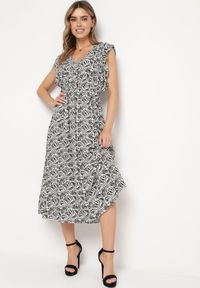 Born2be - Czarna Sukienka Bawełniana z Gumką w Talii i Mozaikowym Wzorem Indaria. Kolor: czarny. Materiał: bawełna #1