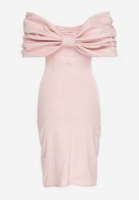 Born2be - Różowa Taliowana Sukienka Dopasowana z Odsłoniętymi Ramionami i Drapowaniem Palamiria. Okazja: na randkę, na imprezę. Kolor: różowy #5