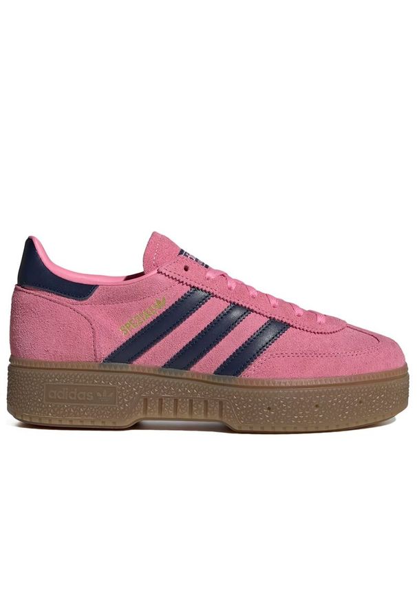 Adidas - Buty damskie adidas Originals Handball Spezial IH9184 - różowe. Okazja: na co dzień. Zapięcie: sznurówki. Kolor: różowy. Materiał: zamsz, skóra, guma. Szerokość cholewki: normalna. Sport: piłka ręczna