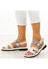 Beżowe skórzane sandały damskie Vinceza 66780. Okazja: na co dzień. Kolor: beżowy. Materiał: skóra. Sezon: wiosna, lato. Styl: klasyczny, casual, elegancki