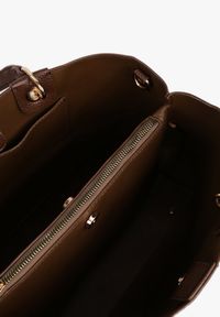 Born2be - Brązowa Dwukomorowa Torebka Typu Shopper Ozdobiona Metalicznymi Aplikacjami Adorrive. Kolor: brązowy. Wzór: aplikacja. Dodatki: z aplikacjami. Styl: elegancki