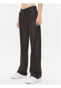 Calvin Klein Jeans Spodnie z imitacji skóry Milano J20J221925 Czarny Straight Fit. Kolor: czarny. Materiał: skóra #1