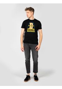 Diesel T-shirt "T-Diegor" | A10376-0GRAI | Mężczyzna | Czarny. Okazja: na co dzień. Kolor: czarny. Materiał: bawełna. Wzór: nadruk. Styl: klasyczny, elegancki, casual