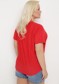 Born2be - Czerwony T-shirt Koszulka z Krótkim Rękawem o Ażurowym Wykończeniu Meaara. Okazja: na co dzień, na spotkanie biznesowe. Kolekcja: plus size. Kolor: czerwony. Długość rękawa: krótki rękaw. Długość: krótkie. Wzór: ażurowy. Sezon: lato. Styl: biznesowy, klasyczny, casual
