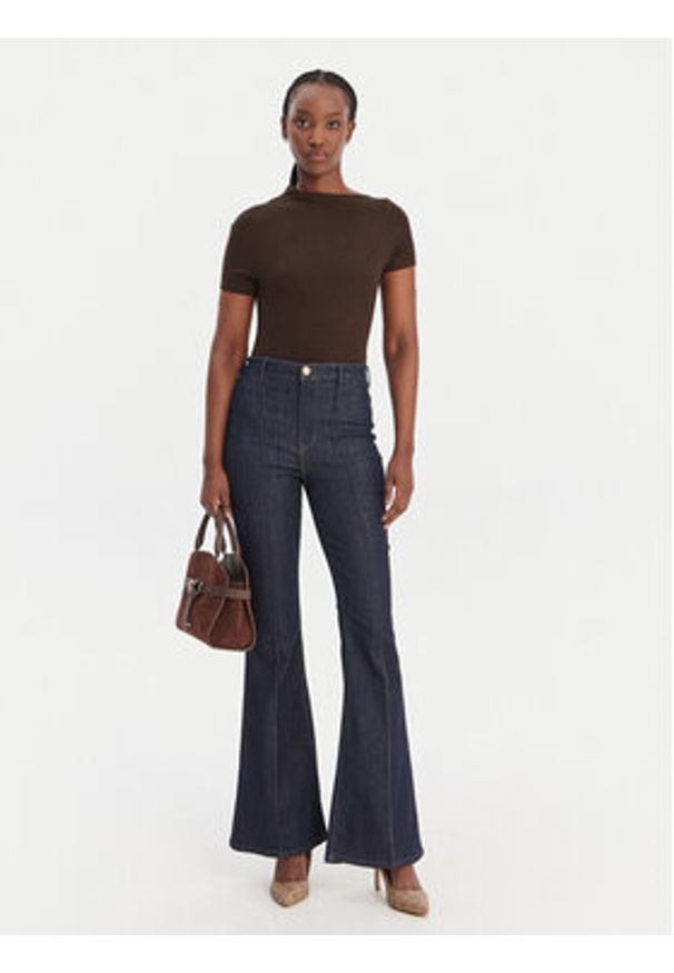 Guess Bluzka W6RP16 KD012 Brązowy Regular Fit. Kolor: brązowy. Materiał: syntetyk