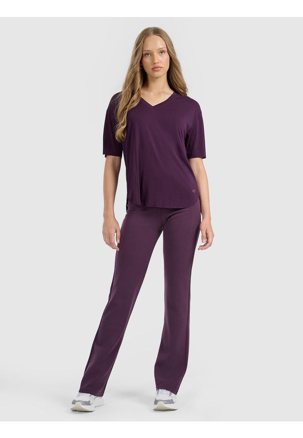 4f - 4F T-shirt oversize z modalem damski - fioletowy XS. Okazja: na co dzień. Kolor: fioletowy. Styl: casual