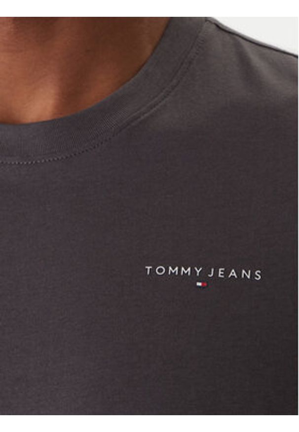 Tommy Jeans T-Shirt Linear Chest DM0DM21780 Szary Slim Fit. Kolor: szary. Materiał: bawełna