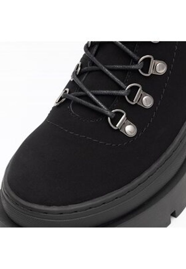 DeeZee Trzewiki ERNA WS6151-05 Czarny. Kolor: czarny. Materiał: syntetyk