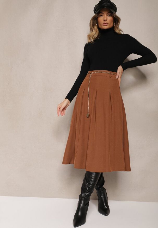 Renee - Brązowa Spódnica z Wiskozą o Rozkloszowanym Kroju z Paskiem Łańcuszkiem Lilethra. Kolor: brązowy. Materiał: wiskoza. Styl: elegancki