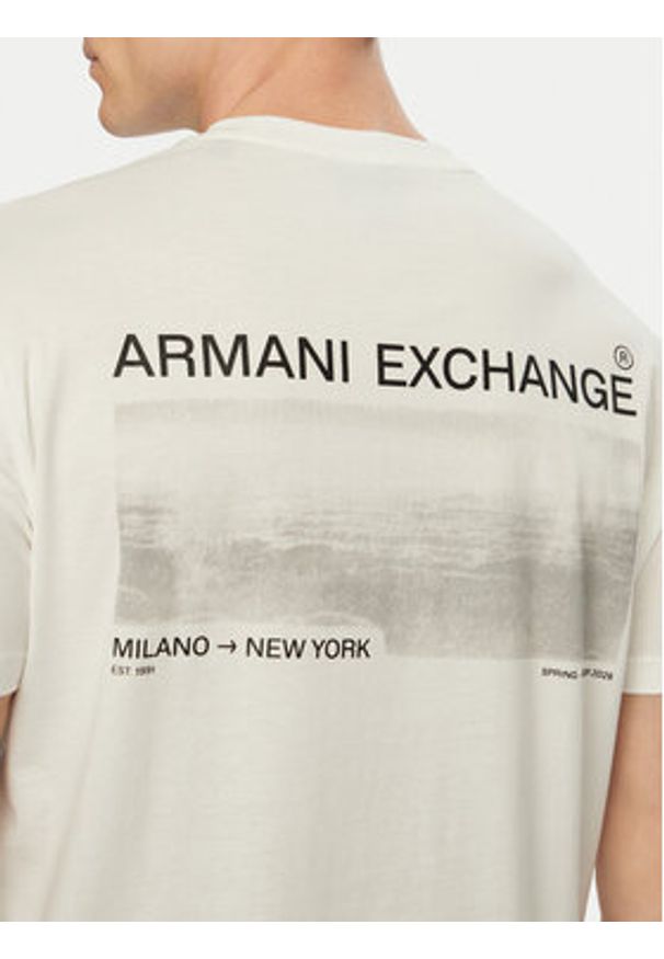 Armani Exchange T-Shirt XM002490 AF10358 U0009 Biały Regular Fit. Kolor: biały. Materiał: bawełna
