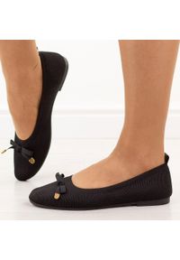eVento - Czarne baleriny damskie Evento 9048. Okazja: na co dzień. Kolor: czarny. Materiał: tkanina. Szerokość cholewki: normalna. Wzór: aplikacja. Sezon: wiosna, lato. Styl: casual, elegancki, klasyczny #1