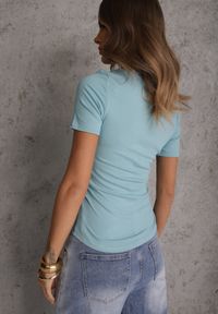 Renee - Jasnoniebieski T-shirt w Prążki z Marszczeniami po Bokach Nedala. Okazja: na co dzień. Kolor: niebieski. Wzór: prążki. Styl: casual, elegancki #7