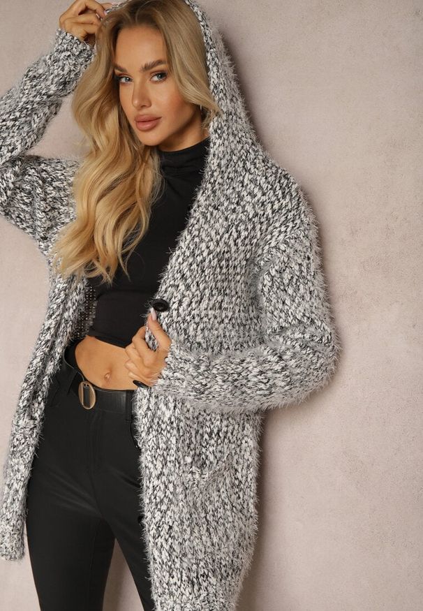Renee - Czarno-Biały Zapinany Kardigan z Kapturem i Kieszeniami Naustinas. Okazja: na co dzień. Typ kołnierza: kaptur. Kolor: czarny. Materiał: jeans. Styl: casual