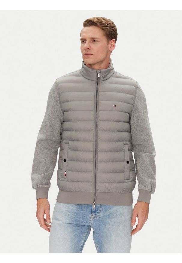 TOMMY HILFIGER - Tommy Hilfiger Kurtka przejściowa MW0MW37461 Szary Regular Fit. Kolor: szary. Materiał: syntetyk, bawełna