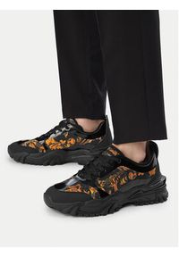 Versace Jeans Couture Sneakersy 79YA3SIB ZSC90 Czarny. Kolor: czarny. Materiał: materiał #4