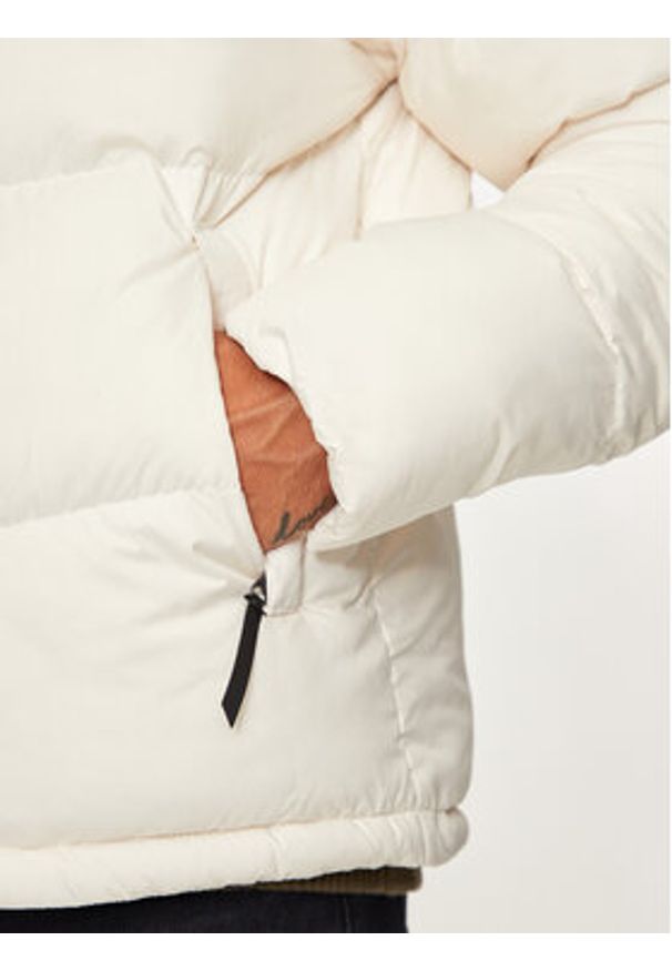 The North Face Kurtka zimowa Saikuru NF0A853I Beżowy Regular Fit. Kolor: beżowy. Materiał: syntetyk. Sezon: zima