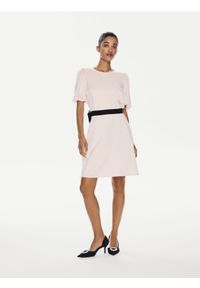 Reserved - Sukienka z kokardą - pastelowy róż. Typ kołnierza: kokarda. Kolor: różowy. Materiał: wiskoza, tkanina #1